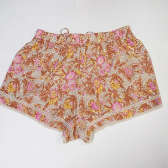 Shorts vanilla star size large - Picture 3 of 3